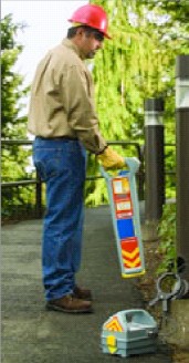 Locates underground energized and de-energized wires, cables and pipes